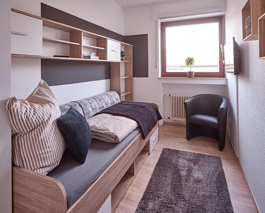 Katarinas House Mit 2 Fewo Stilvoll, Gemuetlich & Zentral Boxspringbett, Parkplatz, Balkon Oder Garten Мёрс Экстерьер фото